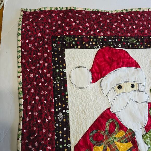 Quilted Santa Christmas Hanging Holiday Quilt - Picture 4 of 12